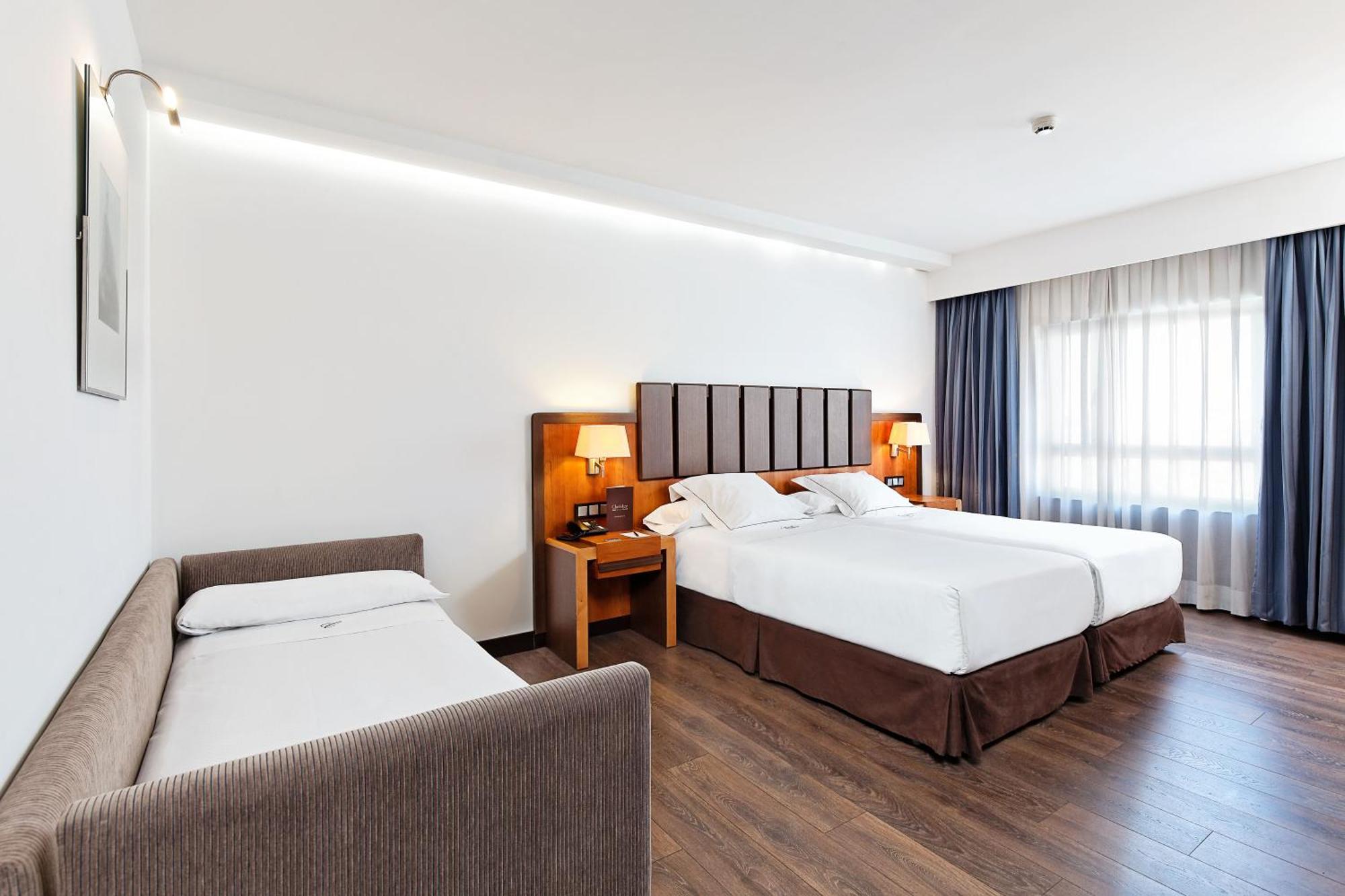 Habitación Triple (2 adultos + 1 niño)